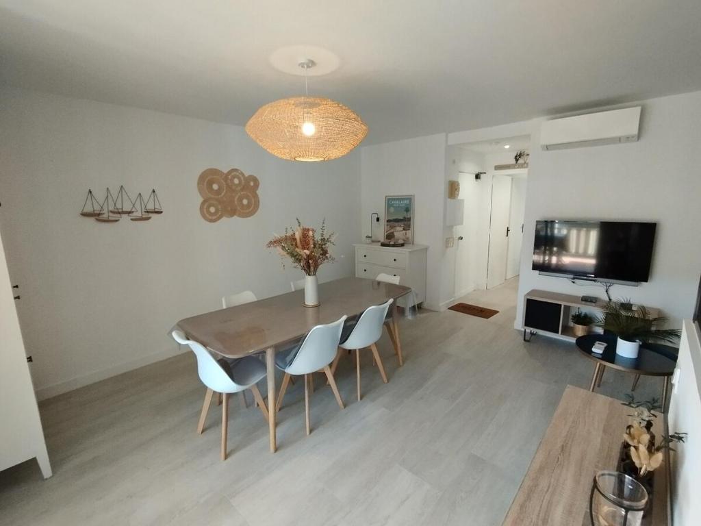 Central, terrasse, proche plage et toute proximité, Cavalaire-sur-Mer