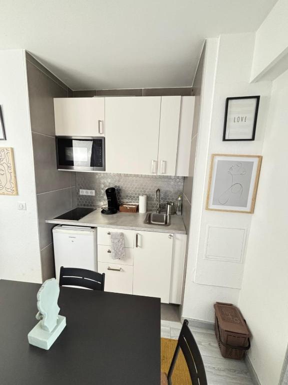 Soh Rent Appartement cozy Strasbourg Wifi Terrasse St Aloise - 5
