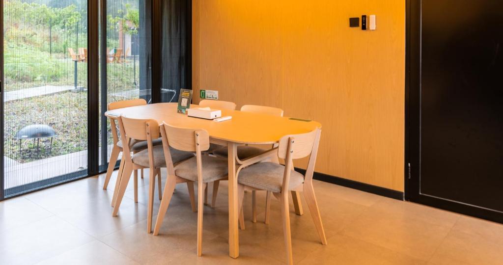 Bobocabin Kawah Ijen