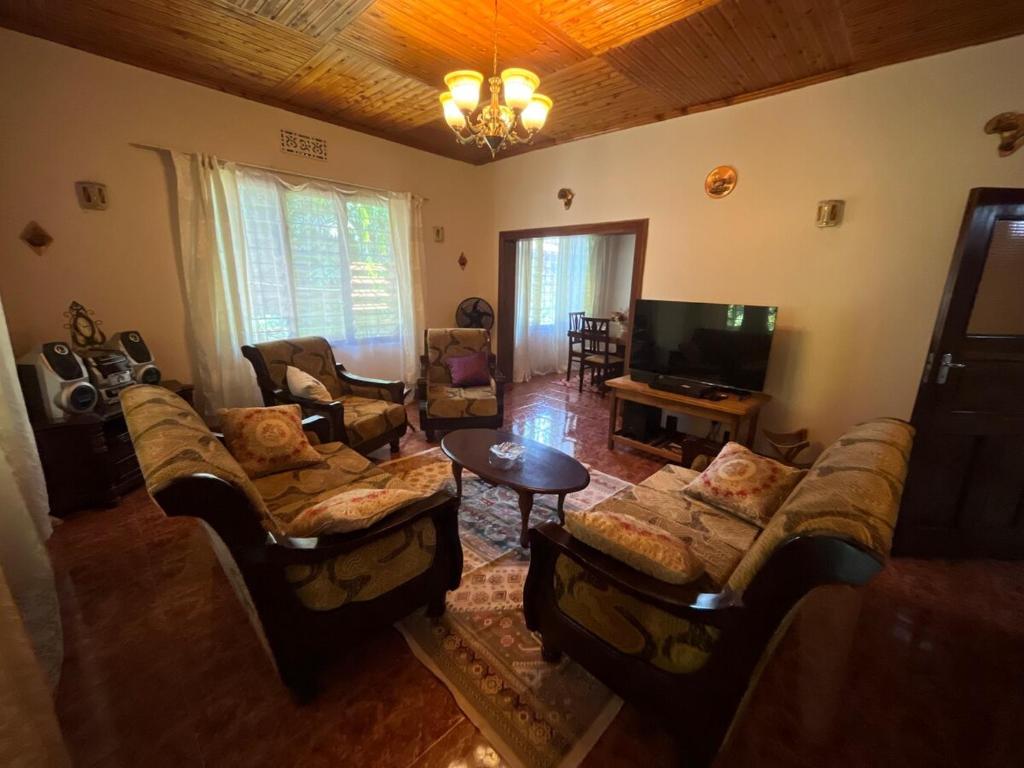 Kitonga Escape, Msaranga