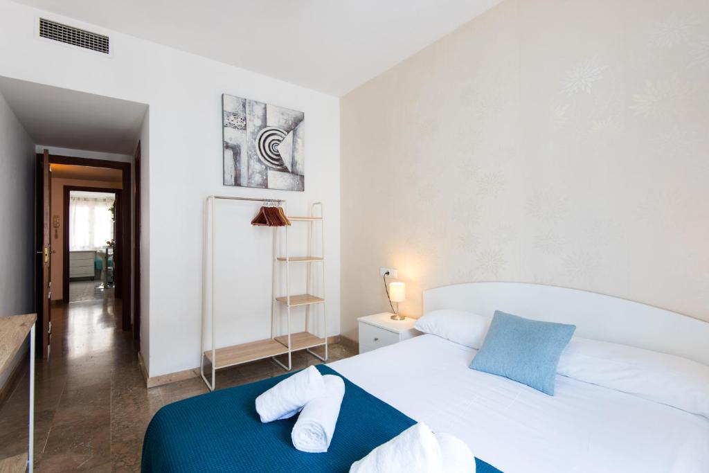 NEW CAPUCHINOS 2bed & 2bath Apartment with Parking - 5