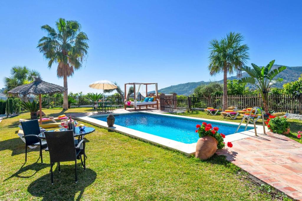 Villa Paraiso by Villa Plus - 2