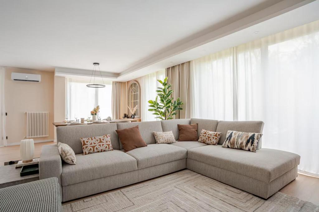 Fiumicino Airport Stay - 1