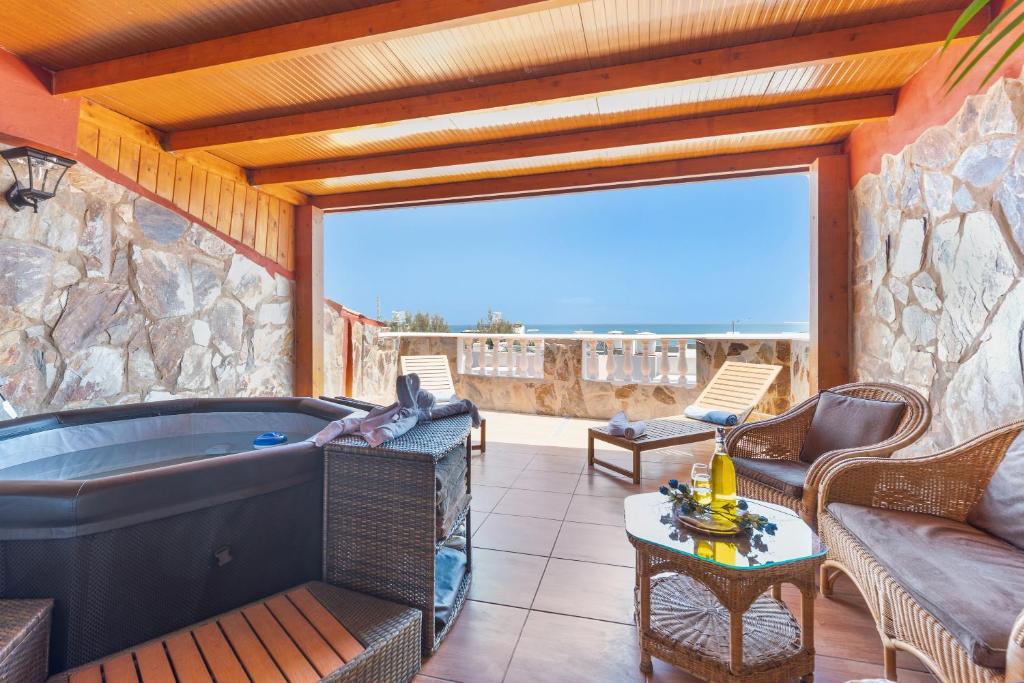 Chabela's Penthouse, La Lajita