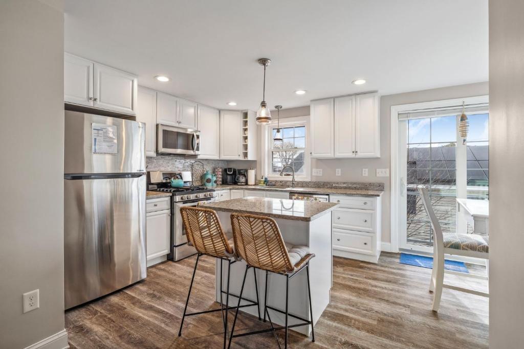 Bliss on Brissette Marsh Views Kid's Bunk Room, Salisbury