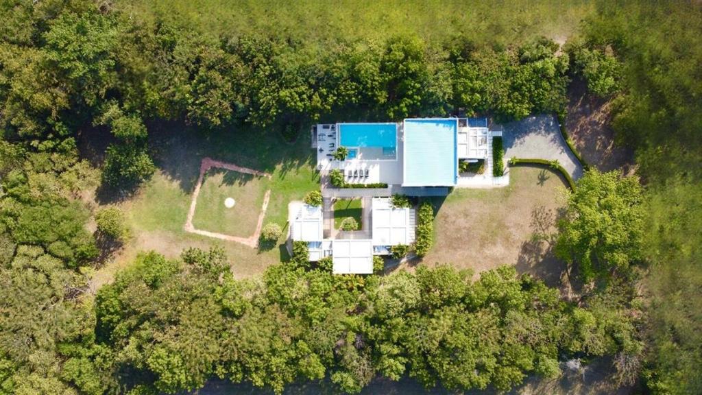 Luxury unique mountain house with private pool and gym - 2