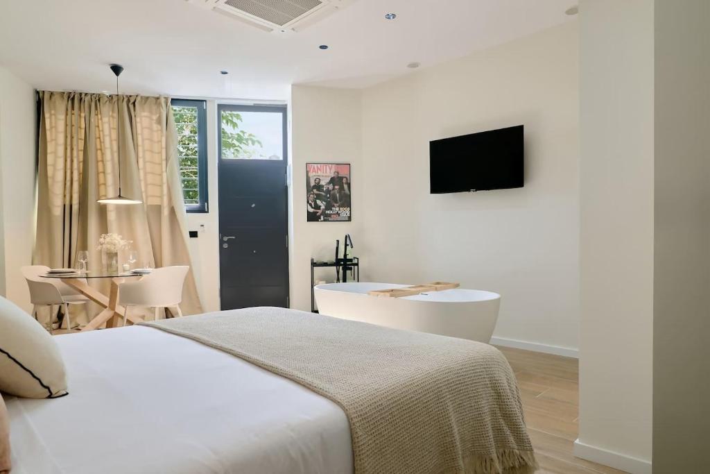 Romantic Apartment N2 Oceanografico Virkin Suites - 3