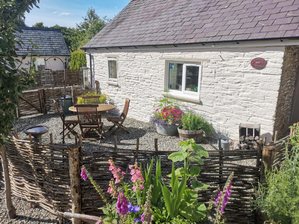 Blaenfforest Rose Cottage Newcastle Emlyn, Capel-Ifan