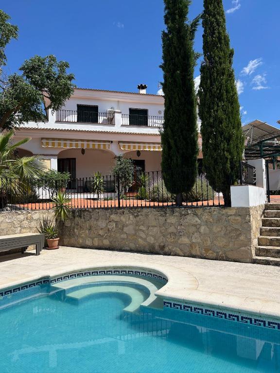 Cortijo Rocas Altas, Iznájar