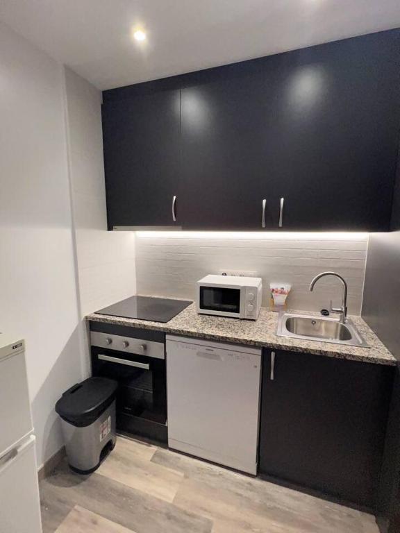 Sky 402 by CONFORTSKY, Pas de la Casa