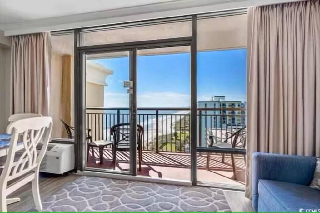 Renovated Oceanview Caravelle MB, Myrtle Beach