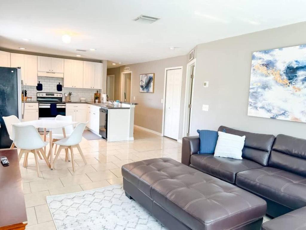 Entire Home in Dade City!, Dade City