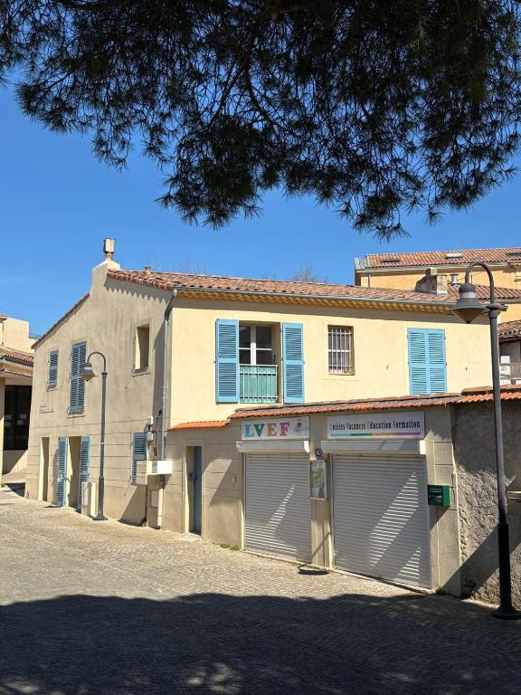 Magnifique studio - Augusta Résidence du Port - à 50 m du vieux Port et de ses animations - 3
