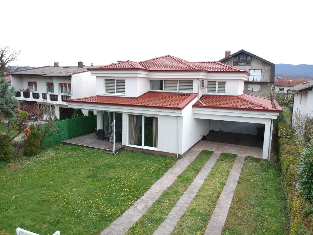 Vila Najla - 2