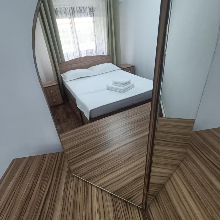 Peter et Len Soleil , Famille, Eforie Nord