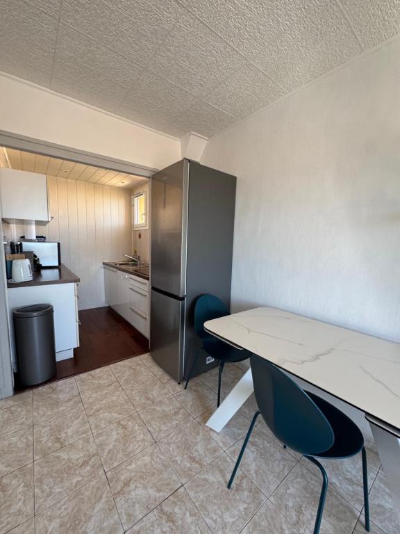 Front de mer T2 balcon, jardin, garage, proche commerces - 4