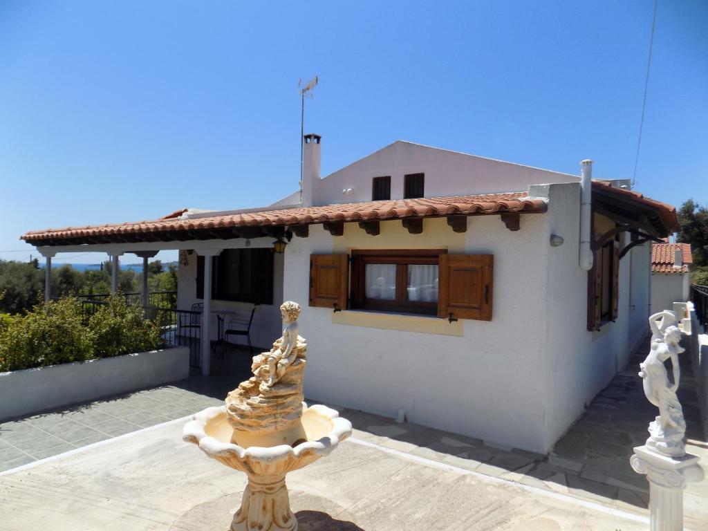 Freesia House, Kranidi