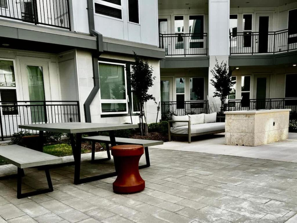 ATX Vibes - Pool - Near Domain, Austin