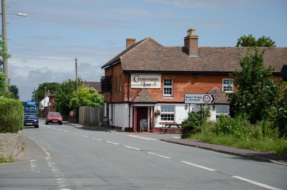 Crossways Inn and Bed and Breakfast, Huntspill
