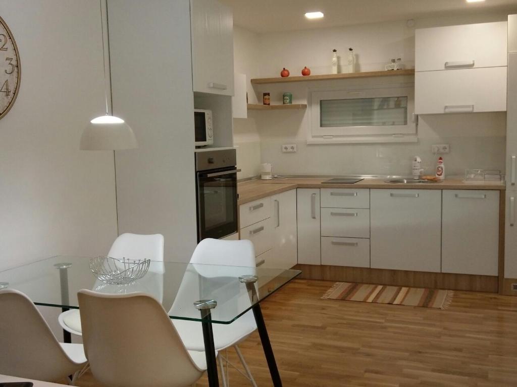 Modern City Apartments - 3