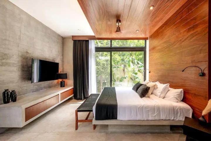 ANANA Casa Karmond Luxury Villa with Pool - 5