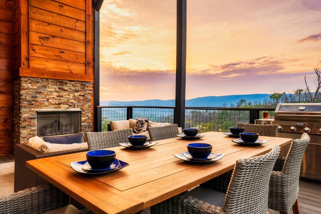 Elevation, Sevierville