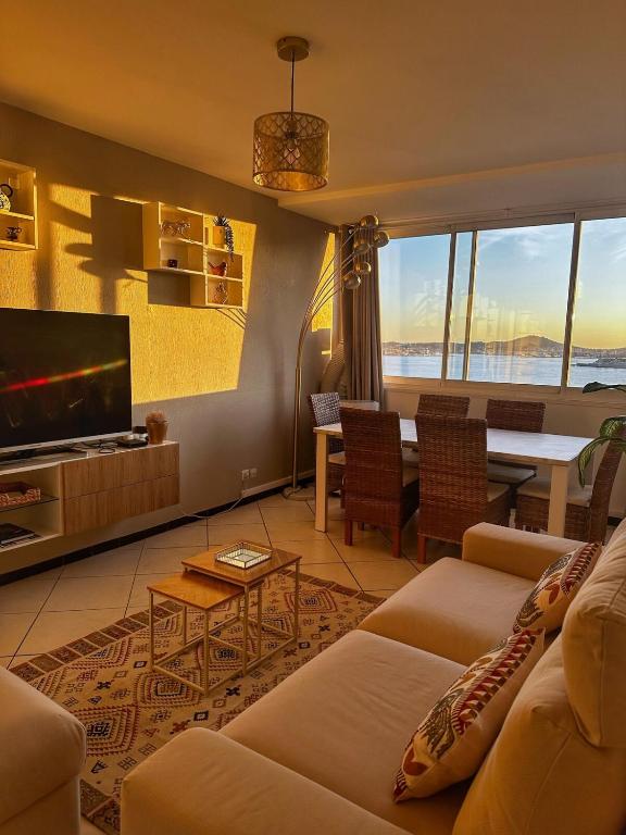 La Proue du Navire - Vue Mer, Toulon