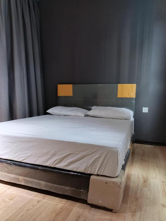 V21 Crib, Kota Kinabalu