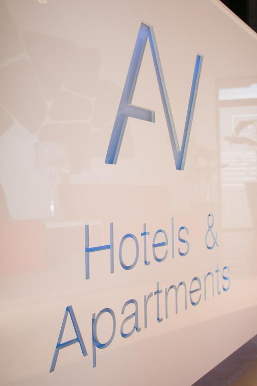 Apartamentos Fuengirola Playa — Hotel building in Fuengirola, Andalusia