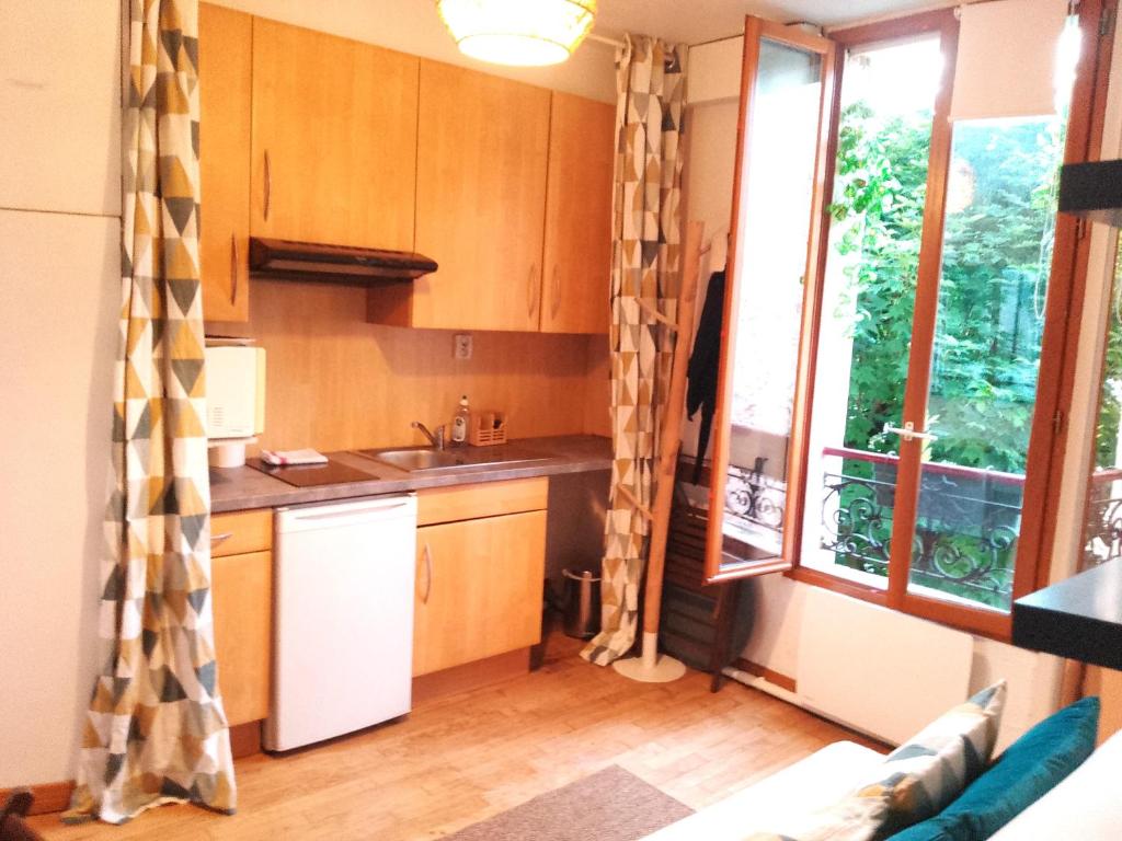 charming new studio in Montmartre les Abbesses - 5