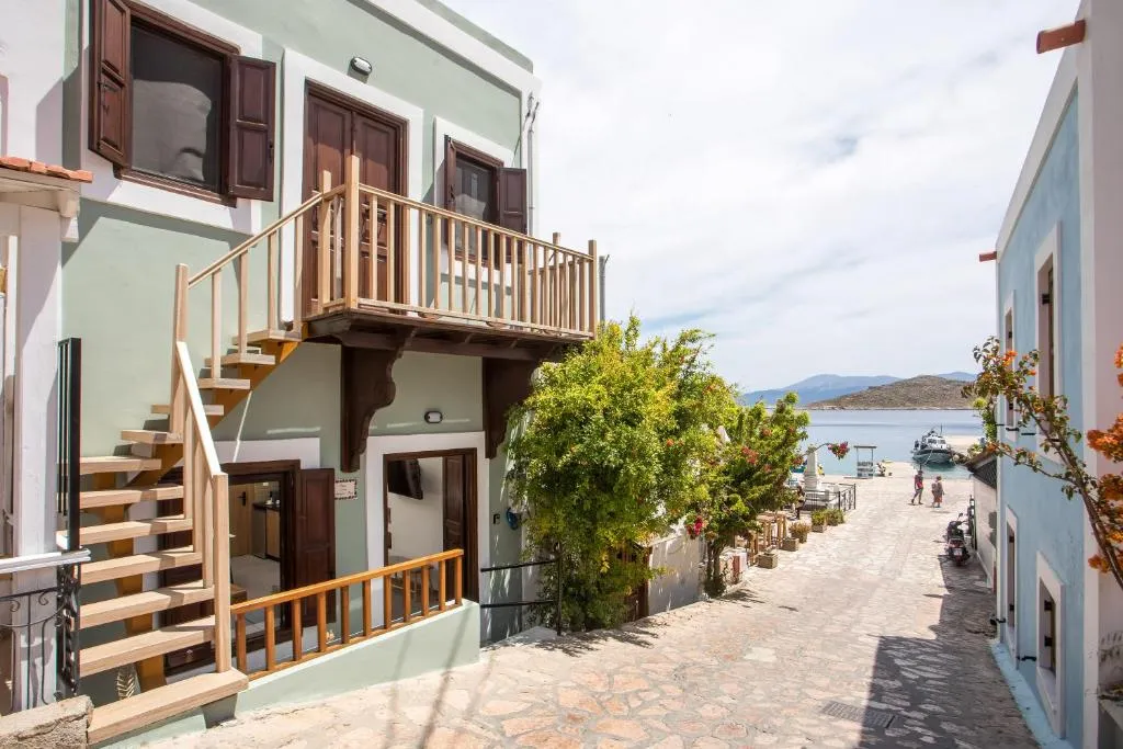 Port Elegance Residence - Halki、ハルキのホテル