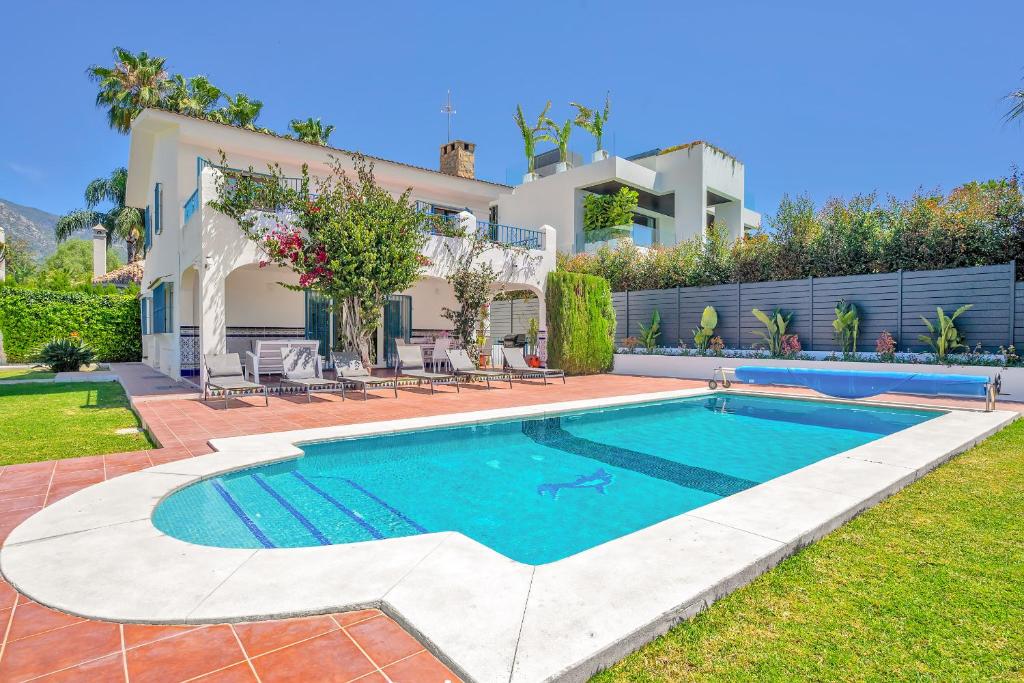 Villa Elena - Casablanca Marbella by Finest Rentals - 1