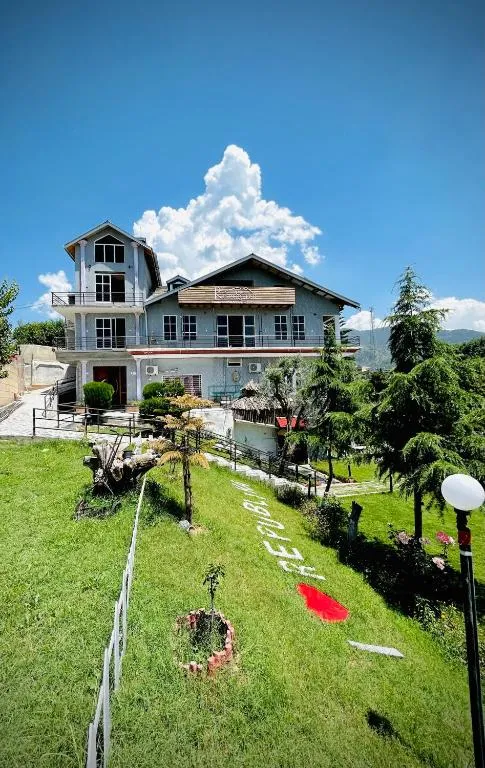 Republika Central Hotel & Resort, hotel v destinaci Abbottabad