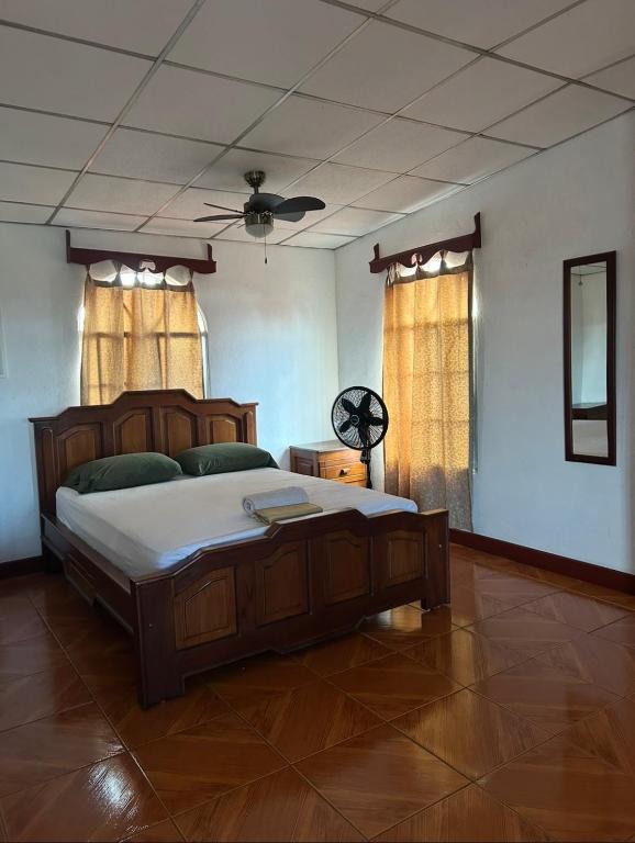 Casa Robles - Your Stay Near Airport, Managua