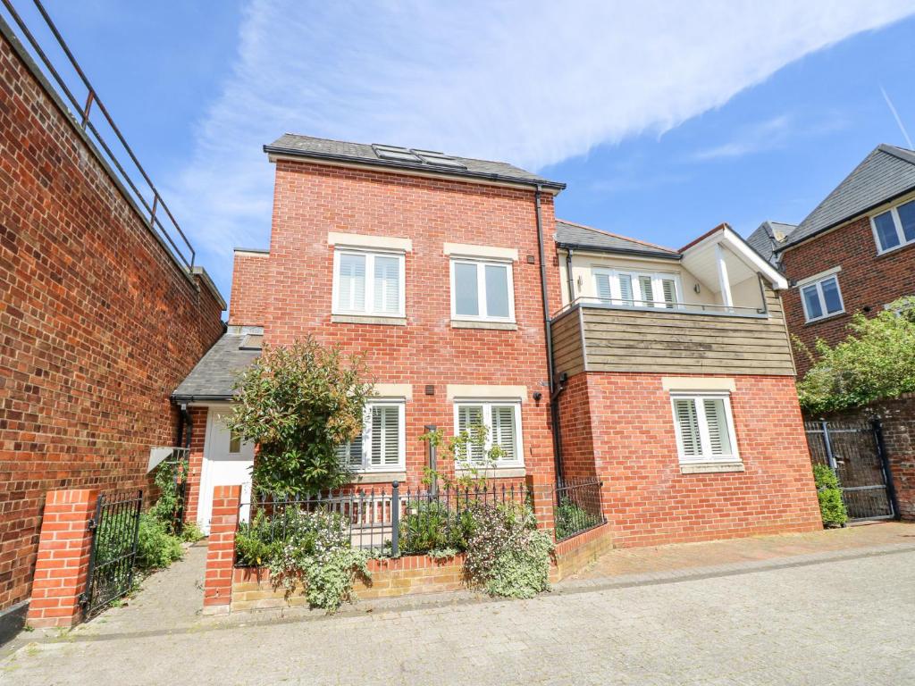 Herons Nest, Lymington