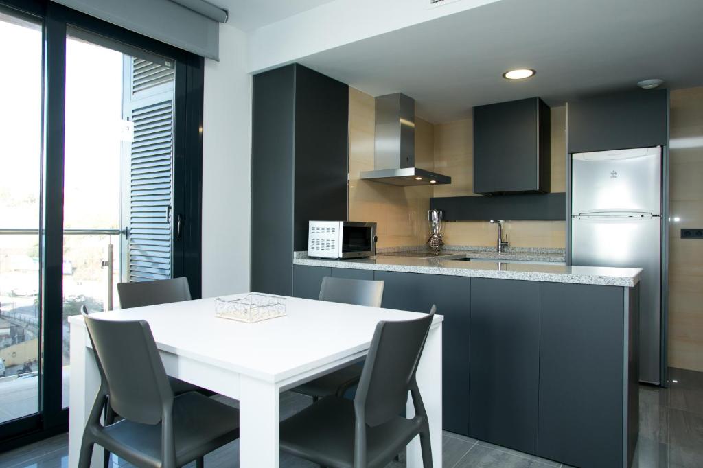Apartamentos Fuengirola Playa — Hotel rooms in Fuengirola, Andalusia