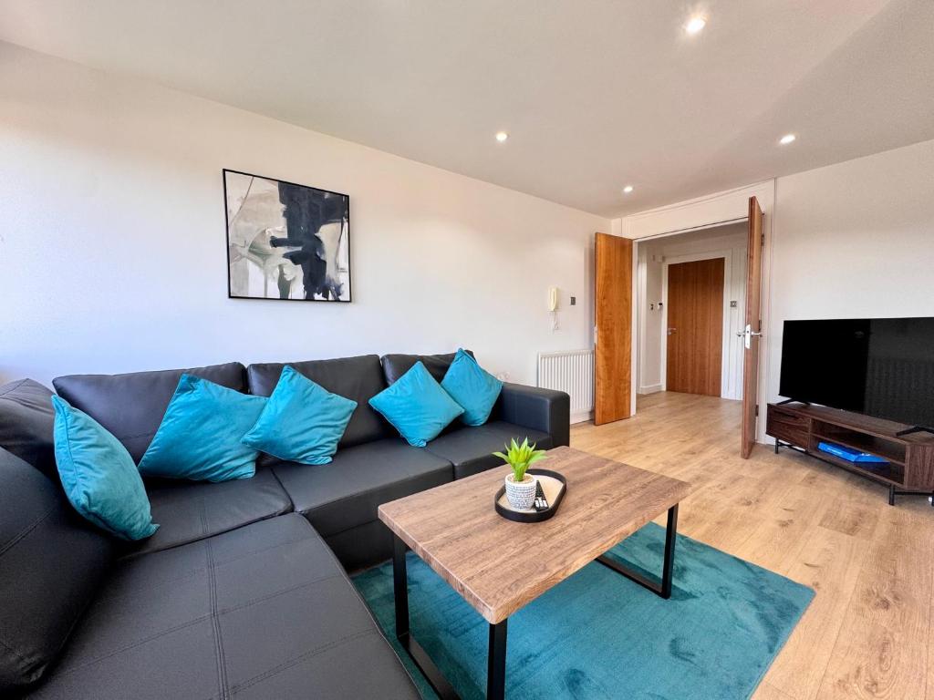 Swan Apartments 2B - Perfect for Relocations by Week2Week, Jesmond