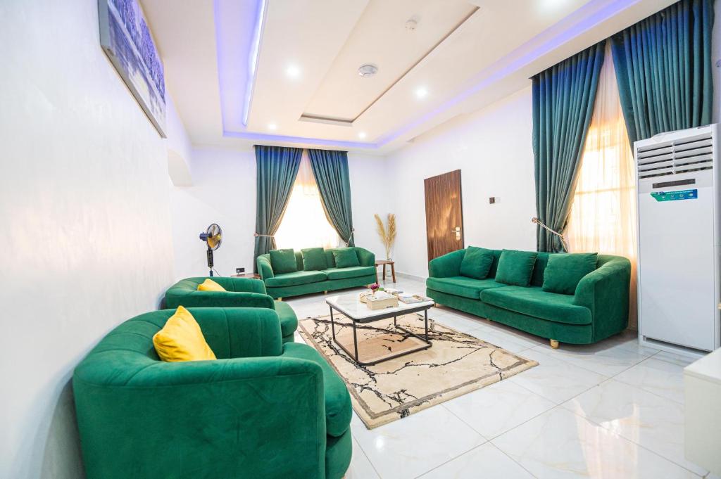 Flat 3 Modern 3BR En-suite Flat in Kaura Abuja, Abudža