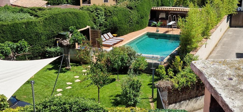 Maison de vacances les pins clim piscine chauffée - 1