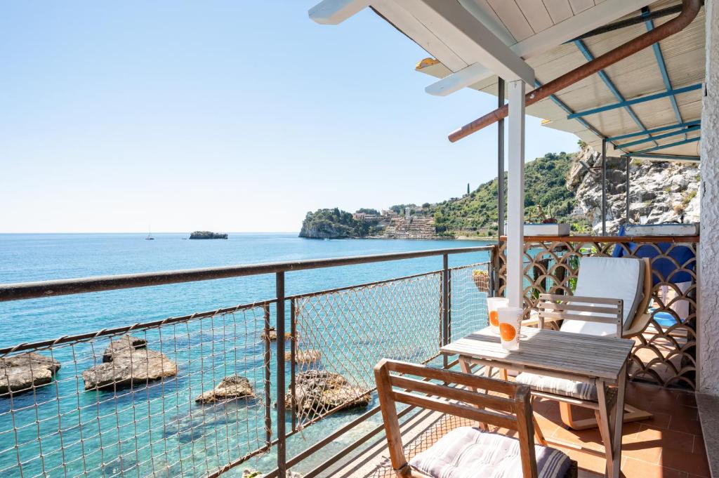 GuestHost - Villa Vittoria - Casa sullo Scoglio, Mazzeo