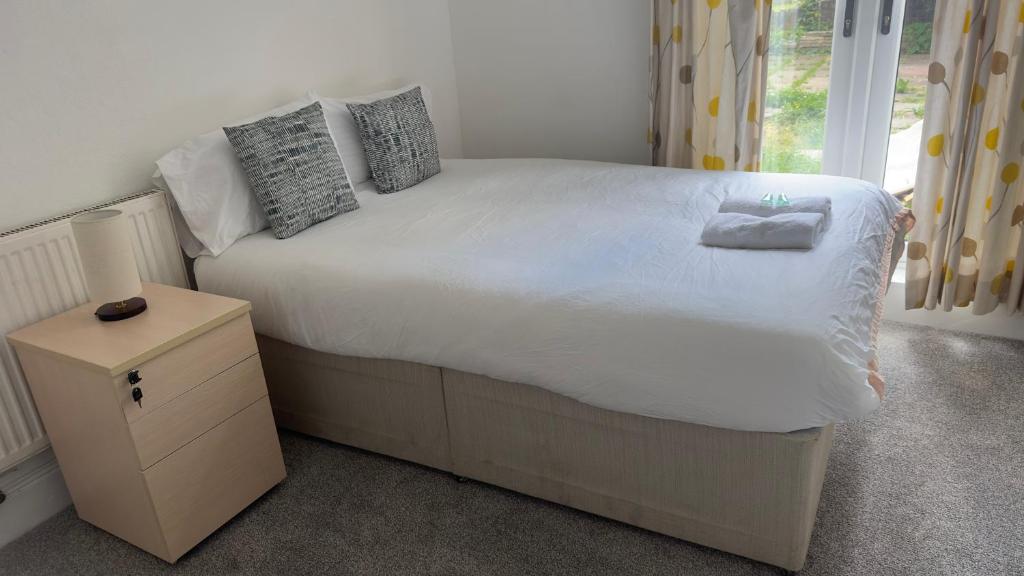 Adorable room 2, Bristol