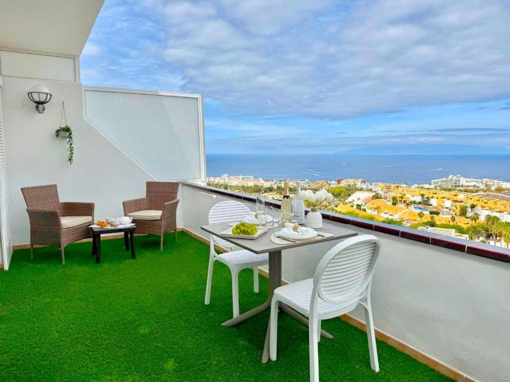 PaulMarie Apartment Stunning View, Adeje