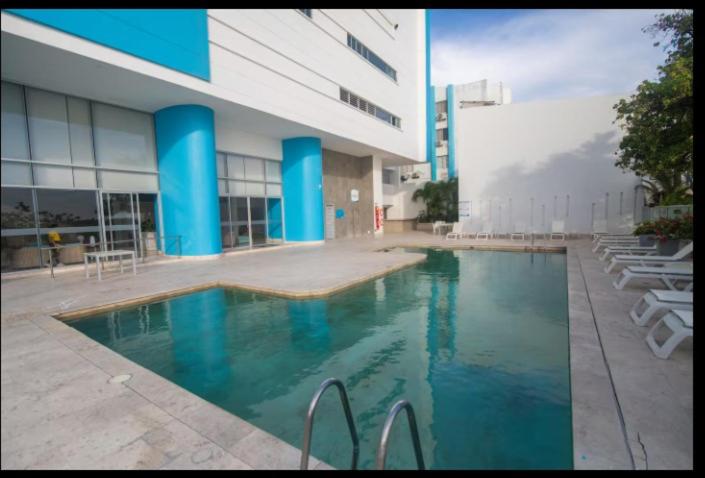 Oceanview Suite with two Pools, Gym & Guest Access - 4