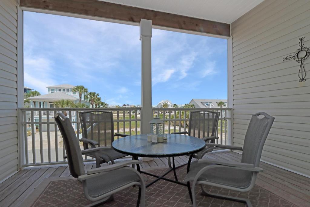 Knock Out by Pristine Properties Vacation Rentals, Mexico Beach