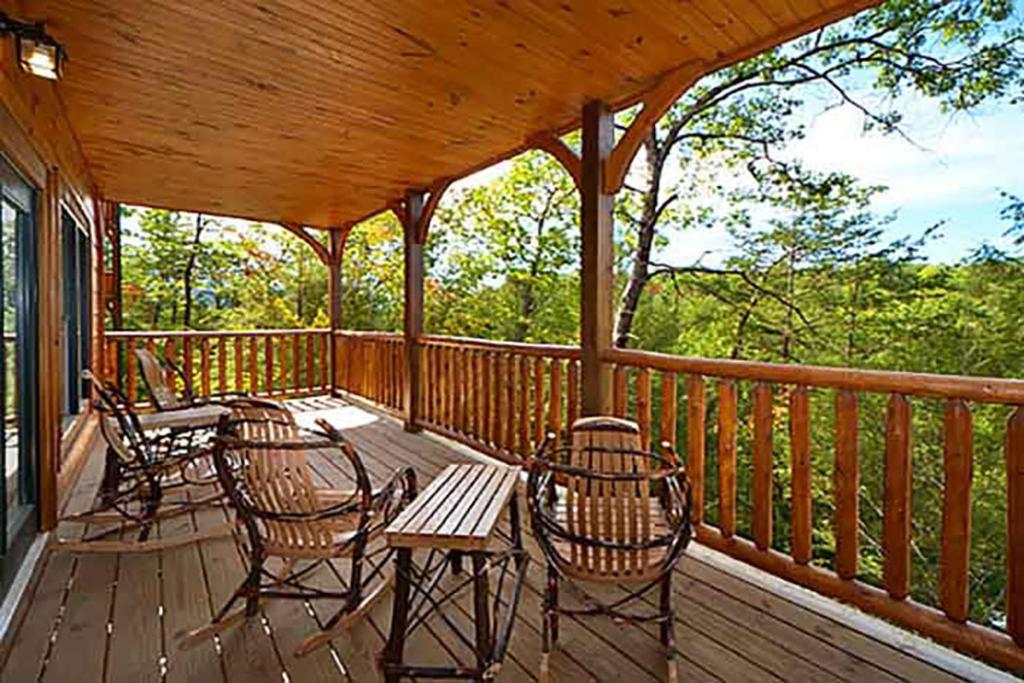 Bear Cave by Venture Smoky Mountains, Gatlinburg