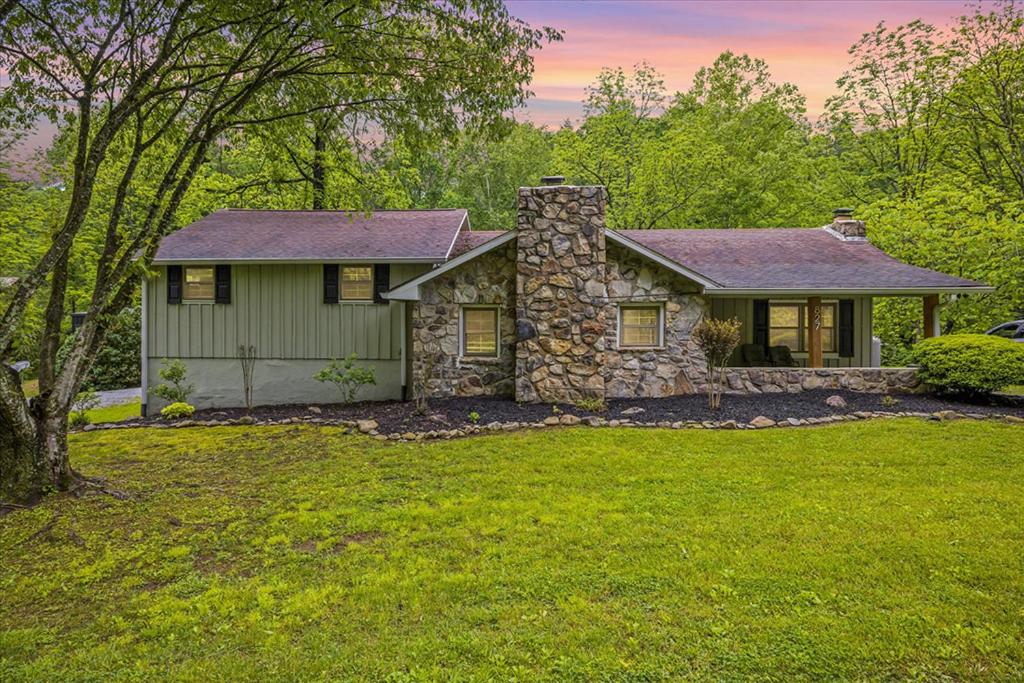 Creekside Rest by Venture Smoky Mountains, Pigeon Forge