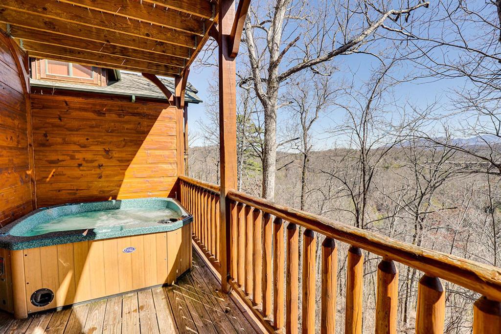 Wild Oaks by Venture Smoky Mountains, Gatlinburg