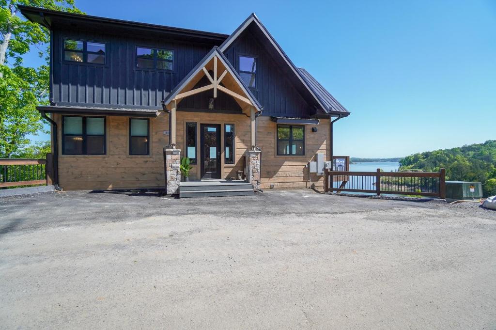 Velvet Monkey Retreat, Sevierville