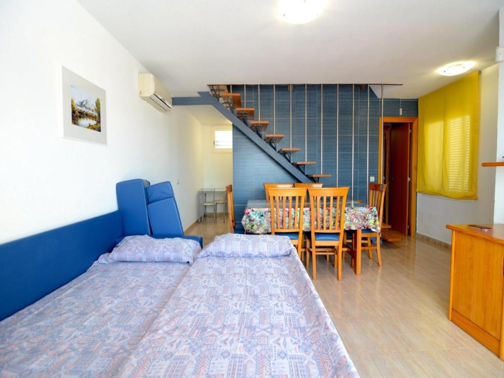 Apartment in Spain near Sandy Beach - 5
