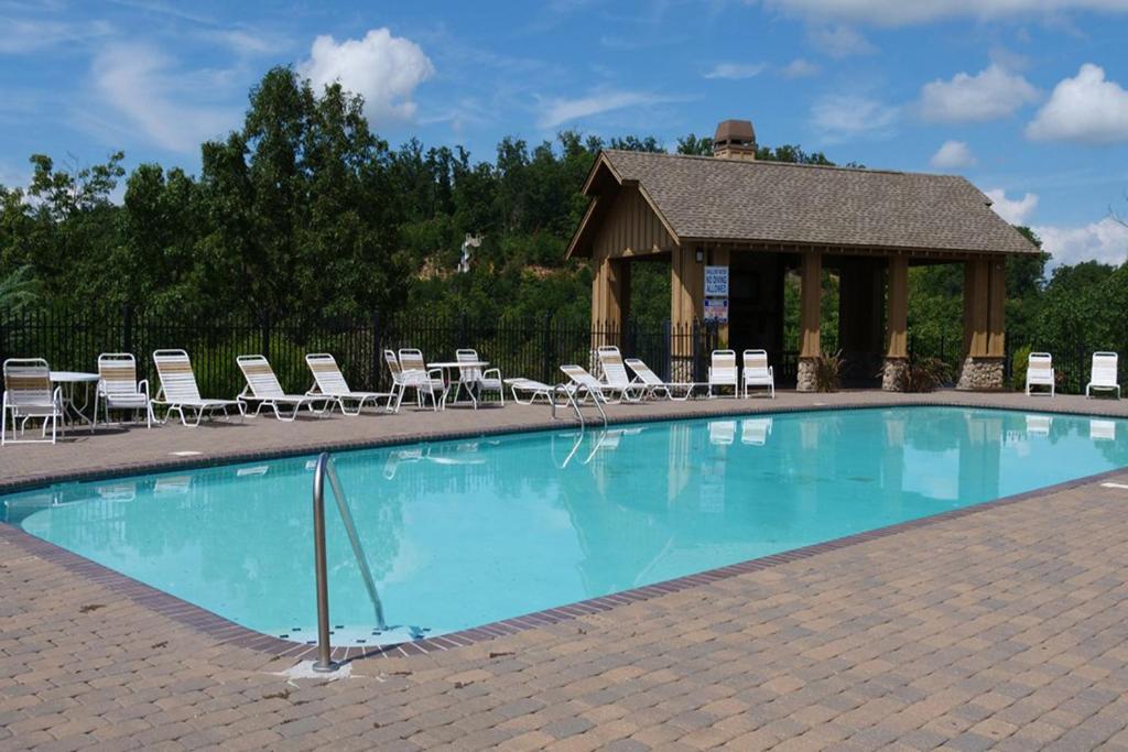 Touchdown Views by Venture Smoky Mountains, Sevierville